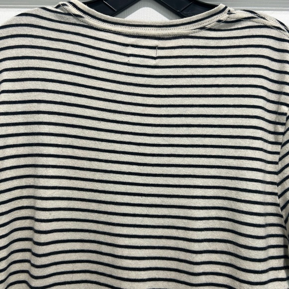 J. Crew Cashmere Blend T shirt. Size Medium. - Picture 5 of 5